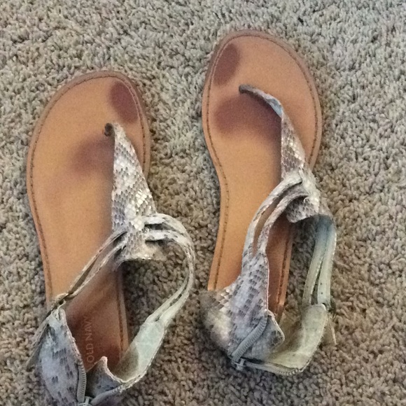 Old Navy Sandal - Picture 1 of 4